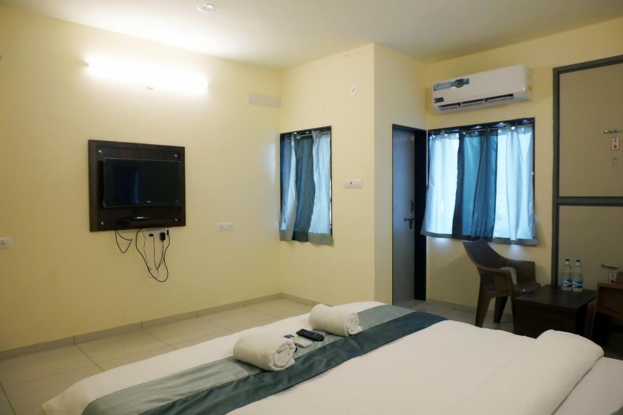 Hotel Nova Sk Rajkot Exterior photo