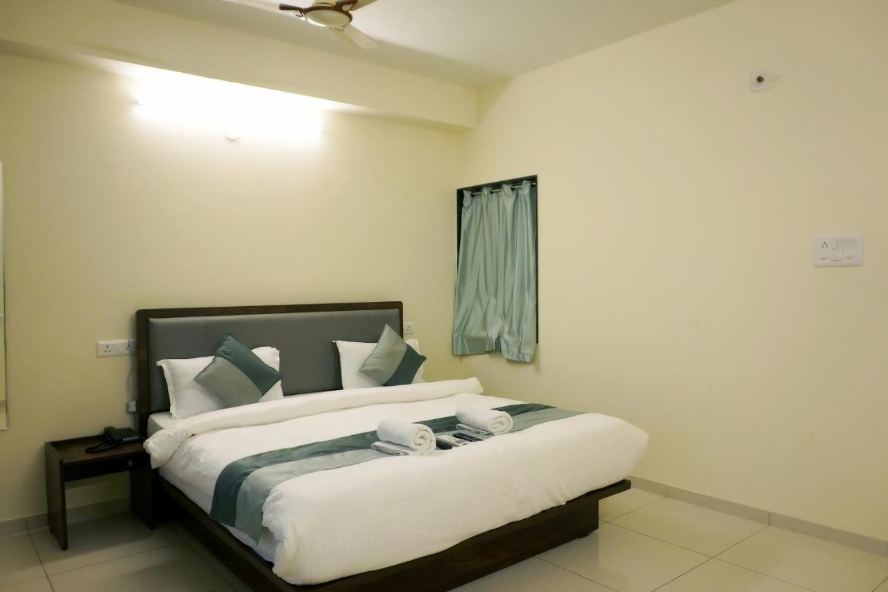 Hotel Nova Sk Rajkot Exterior photo
